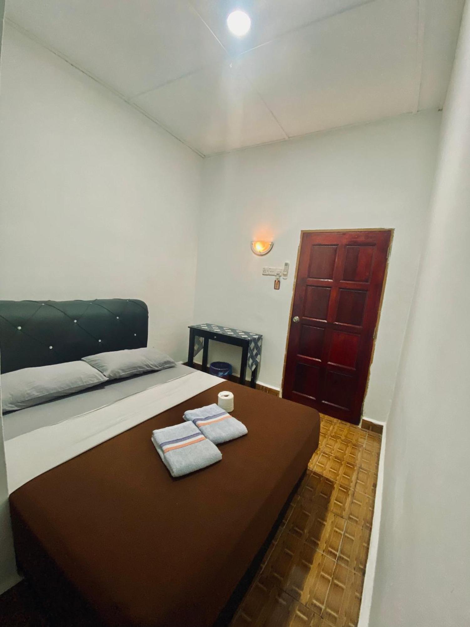 Abot Guest House Kuala Tahan Exterior foto